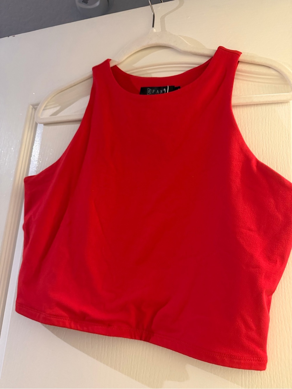 EFAN red cropped tank top - Picture 2 of 5